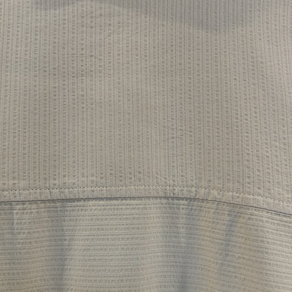 Men’s Tommy Bahama Solid Color Silk Shirt. - Picture 3 of 6
